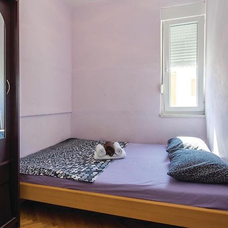 Amazing Apartment In Split With Kitchen Zewnętrze zdjęcie